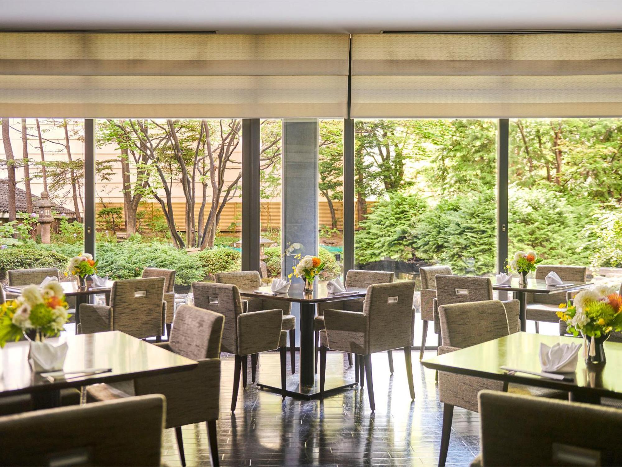 Sapporo Grand Hotel Exterior photo Restaurant